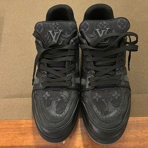 Louis Vuitton size 8